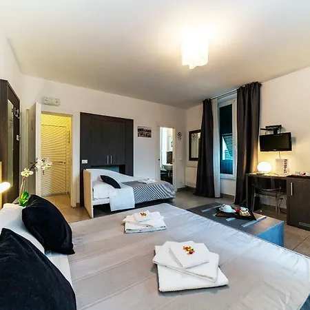 Urban Chic House 2.0 4*
