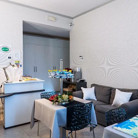 Urban Chic House 2.0 Гостевой дом 4*